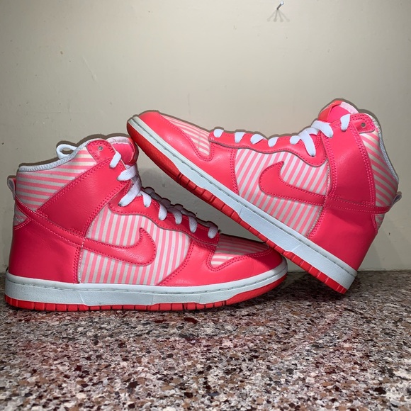 Too small for my girlfriend - Picture 4 of 5